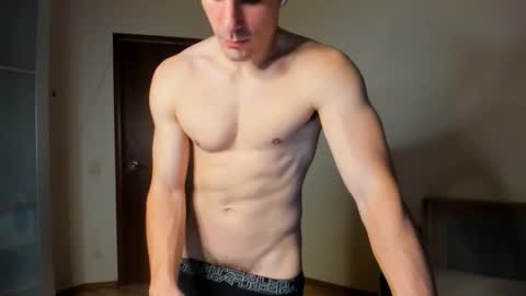 Snapshot of sam_huston18 chatting on 09/16/25, 10:11 BACK IN 2 WEEKS online show from 09/16/25, 10:11