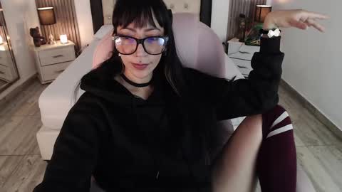 SAM MANSON online show from 01/11/25, 03:31