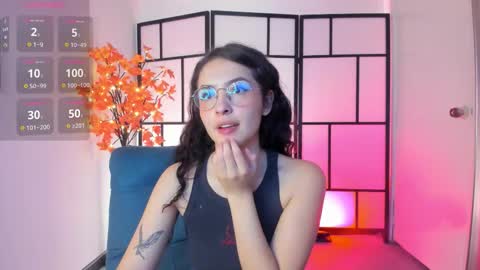 Snapshot of sam_pay chatting on 10/01/25, 12:33 Sam online show from 10/01/25, 12:33