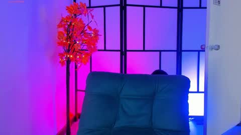 Snapshot of sam_pay chatting on 10/16/25, 12:28 Sam online show from 10/16/25, 12:28