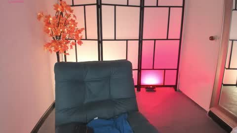 Snapshot of sam_pay chatting on 11/28/25, 01:14 Sam online show from 11/28/25, 01:14