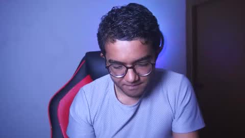 Snapshot of sam_thompson_z chatting on 02/23/26, 06:27 SAMUEL THOMPSON online show from 02/23/26, 06:27