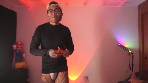 Snapshot of sam_thompson_z chatting on 04/26/26, 04:10 SAMUEL THOMPSON online show from 04/26/26, 04:10