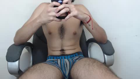 Snapshot of sam_vitale chatting on 12/17/24, 09:16 Sam Vitale online show from 12/17/24, 09:16