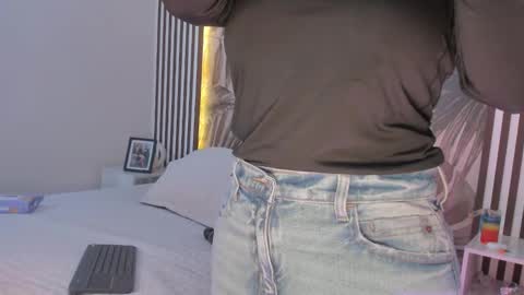 Samaantha  online show from 10/25/25, 12:02