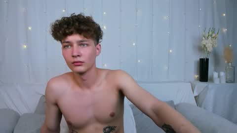 Snapshot of samanie_ chatting on 09/17/25, 02:08 Sam online show from 09/17/25, 02:08