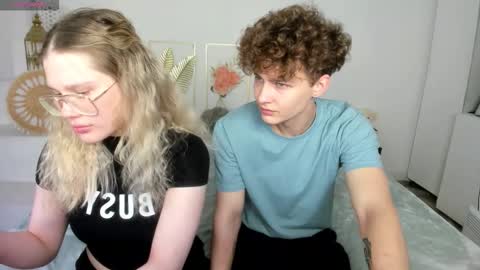 Snapshot of samanie_ chatting on 10/15/25, 09:20 Sam online show from 10/15/25, 09:20