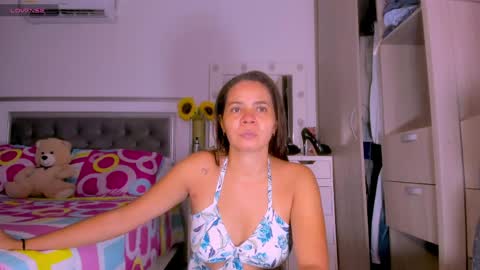 Snapshot of samanta_65 chatting on 04/20/26, 04:37 carolina online show from 04/20/26, 04:37