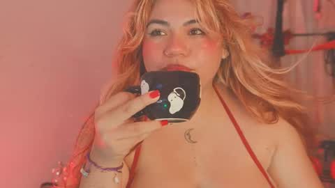 Snapshot of samanta_cutee1 chatting on 11/08/25, 10:37 SAMANTA online show from 11/08/25, 10:37