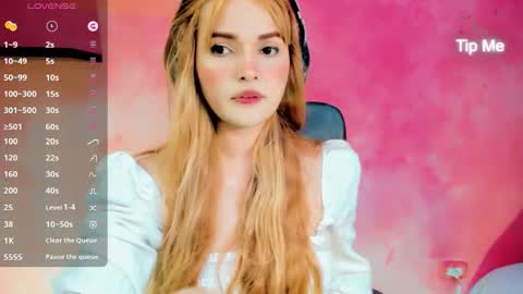 Snapshot of samanta_ginger chatting on 12/14/25, 08:57 samanta online show from 12/14/25, 08:57