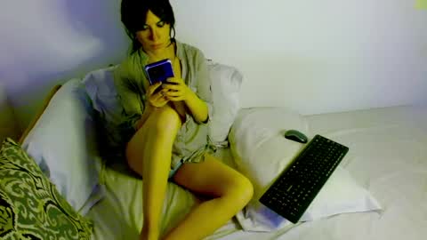 Snapshot of samanta_r_ chatting on 06/07/26, 06:00 Samanta online show from 06/07/26, 06:00