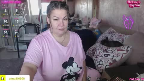 Snapshot of samanta_shy chatting on 10/30/25, 09:22 Marry online show from 10/30/25, 09:22