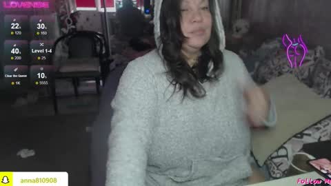 Snapshot of samanta_shy chatting on 12/14/25, 08:41 Marry online show from 12/14/25, 08:41