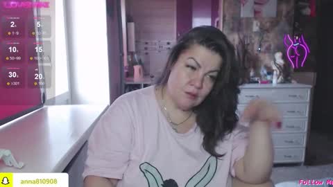 Snapshot of samanta_shy chatting on 12/21/25, 09:27 Marry online show from 12/21/25, 09:27