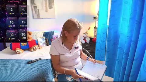 Snapshot of samanta_stone69 chatting on 12/02/24, 09:06 Samanta Stone online show from 12/02/24, 09:06