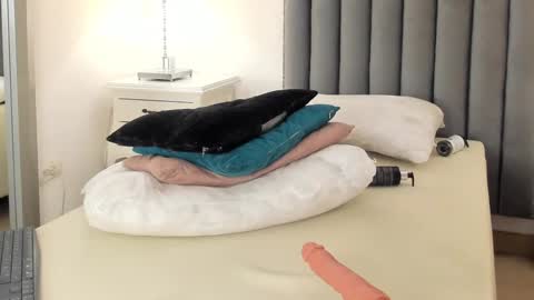 Snapshot of samanta_william chatting on 03/01/25, 09:40 samanta online show from 03/01/25, 09:40