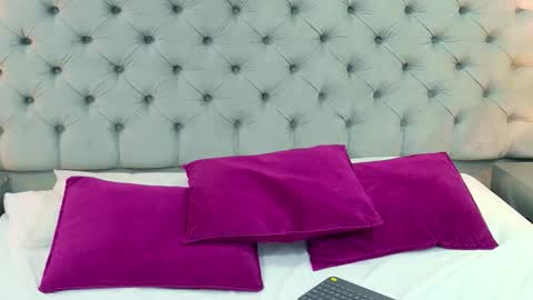 Snapshot of samantaa_g chatting on 11/21/25, 01:32 Samantaa G online show from 11/21/25, 01:32