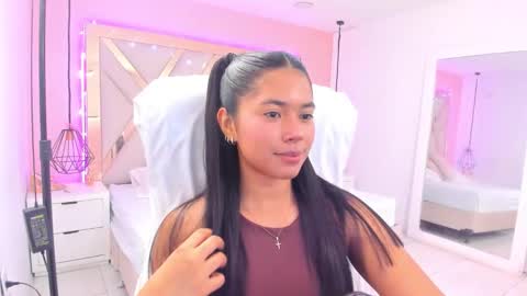 Snapshot of samantaa_shy chatting on 03/19/26, 01:31 sam online show from 03/19/26, 01:31