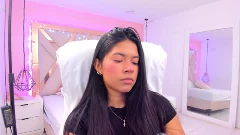 Snapshot of samantaa_shy chatting on 03/28/26, 02:44 sam online show from 03/28/26, 02:44