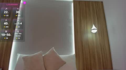 Snapshot of samantha_17_ chatting on 03/14/26, 02:28 S A M A N T H A online show from 03/14/26, 02:28