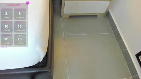 Snapshot of samantha_17_ chatting on 04/09/26, 06:19 S A M A N T H A online show from 04/09/26, 06:19