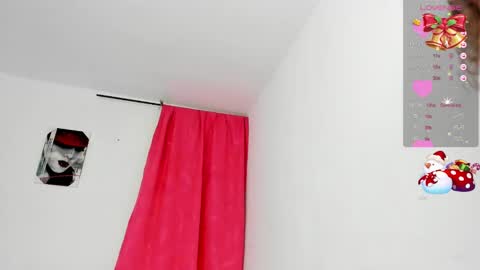 Snapshot of samantha__smile__ chatting on 12/14/24, 12:12 Samanthasmile online show from 12/14/24, 12:12