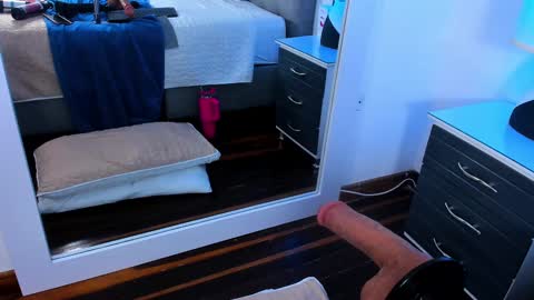 Samantha Vega online show from 03/07/25, 08:33