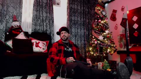 Snapshot of samantha_abrill chatting on 12/10/24, 11:51 Samantha and Victor online show from 12/10/24, 11:51