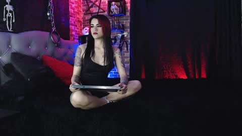 Snapshot of samantha_abrill chatting on 01/24/25, 09:05 Samantha and Victor online show from 01/24/25, 09:05