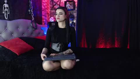 Snapshot of samantha_abrill chatting on 02/19/25, 10:09 Samantha and Victor online show from 02/19/25, 10:09