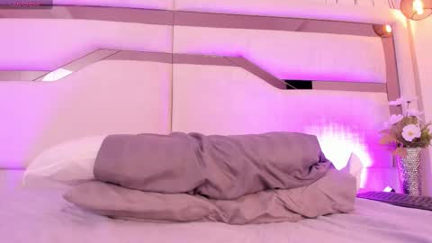 Snapshot of samantha_beckham chatting on 02/17/25, 05:21 Samantha Beckham online show from 02/17/25, 05:21