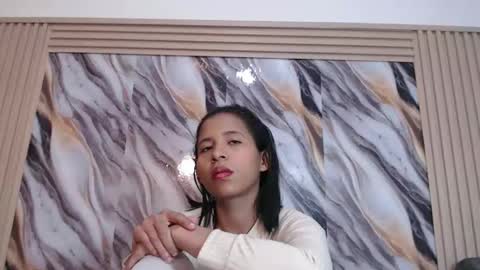 Snapshot of samantha_fox_squirt chatting on 03/21/26, 05:27 lizzy online show from 03/21/26, 05:27