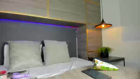 Snapshot of samantha_hotly chatting on 09/09/25, 02:38 Samantha online show from 09/09/25, 02:38