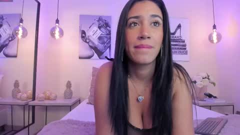 Snapshot of samantha_hotly chatting on 10/09/25, 02:26 Samantha online show from 10/09/25, 02:26