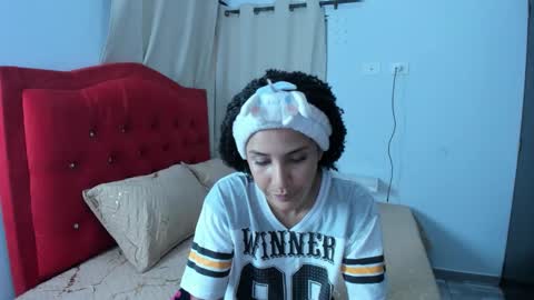 Snapshot of samantha_luv_ chatting on 03/25/26, 08:04 Samantha online show from 03/25/26, 08:04