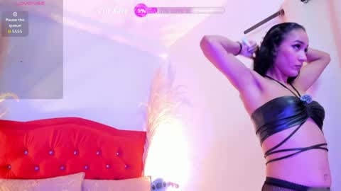 Snapshot of samantha_luv_ chatting on 04/07/26, 02:45 Samantha online show from 04/07/26, 02:45