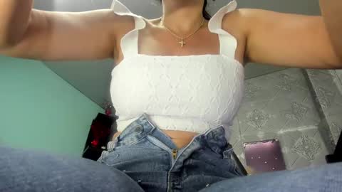 samantha_milfs online show from 02/25/25, 10:37