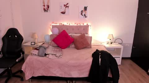 Samantha online show from 05/10/26, 10:20