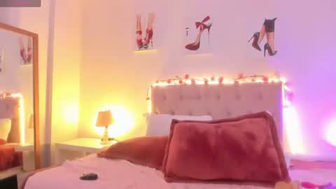 Samantha online show from 06/11/26, 12:32