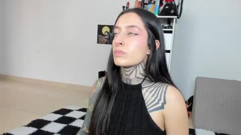 Snapshot of samantha_steward chatting on 05/05/26, 08:06 Fernanda online show from 05/05/26, 08:06