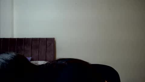 samantha willis online show from 11/19/25, 01:16