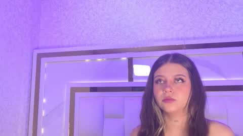 samanthaa_sm online show from 11/13/25, 11:42