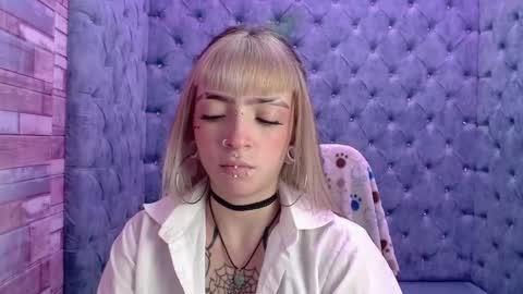 Snapshot of samanthaa_smitth chatting on 10/03/25, 04:20 Samantha Smitth online show from 10/03/25, 04:20
