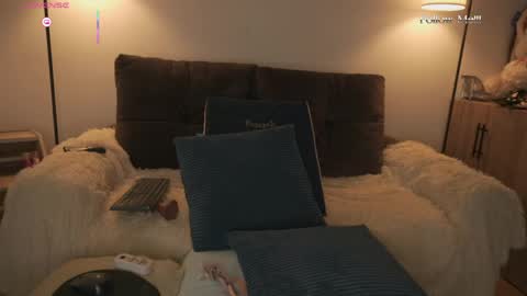 Snapshot of samanthaahoney_ chatting on 04/28/26, 02:27 samantha online show from 04/28/26, 02:27