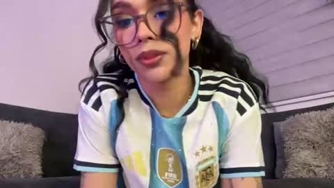 Samantha Bernardo online show from 06/17/26, 04:15
