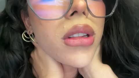 Samantha Bernardo online show from 07/24/26, 11:36