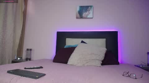 Snapshot of samanthabrezer chatting on 04/27/26, 02:26 Samantha online show from 04/27/26, 02:26