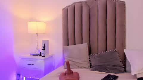 Snapshot of samanthaferrer_ chatting on 01/23/25, 11:36 Samantha online show from 01/23/25, 11:36