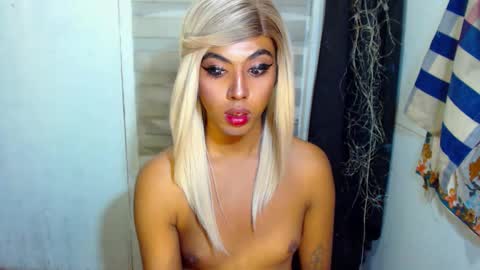 Snapshot of samanthag_17 chatting on 12/01/25, 04:56 Samantha online show from 12/01/25, 04:56