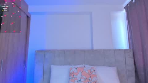 Snapshot of samanthaheinz chatting on 01/31/25, 07:40 V A N E S S A online show from 01/31/25, 07:40